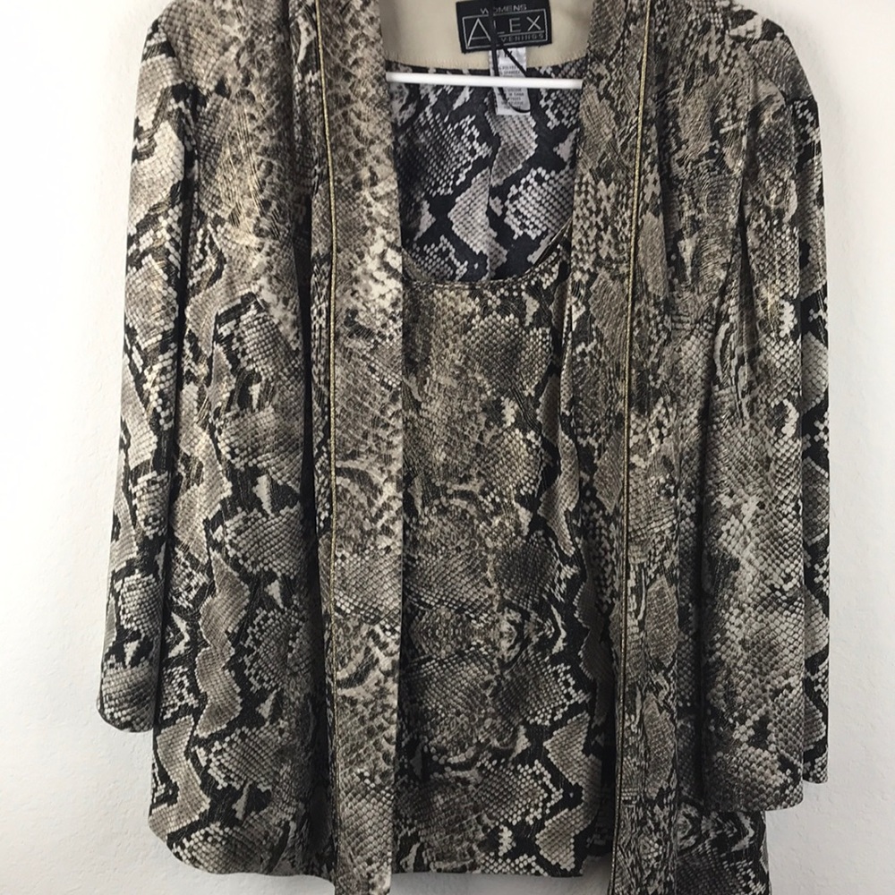 Snake print jacket and tank top 1x - Picture 2 of 6